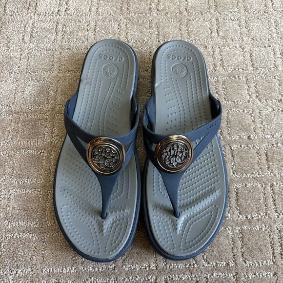 Crocs Sanrah Circle  Slide Wedge Flip Sandal Women's 9 Navy Blue Gray Casual - Picture 1 of 7